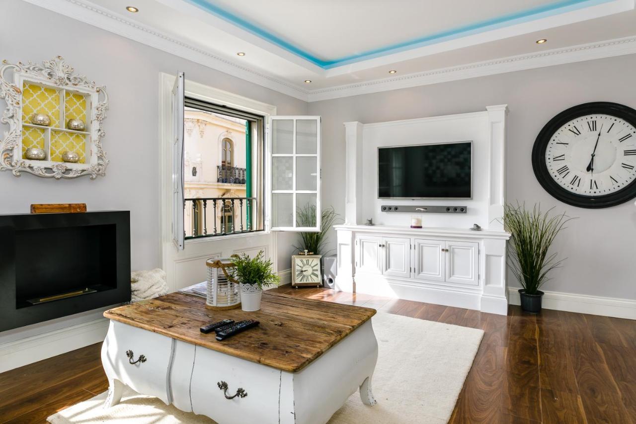 Weforyou 2 Bedrooms Penthouse At Malaga Center Bagian luar foto